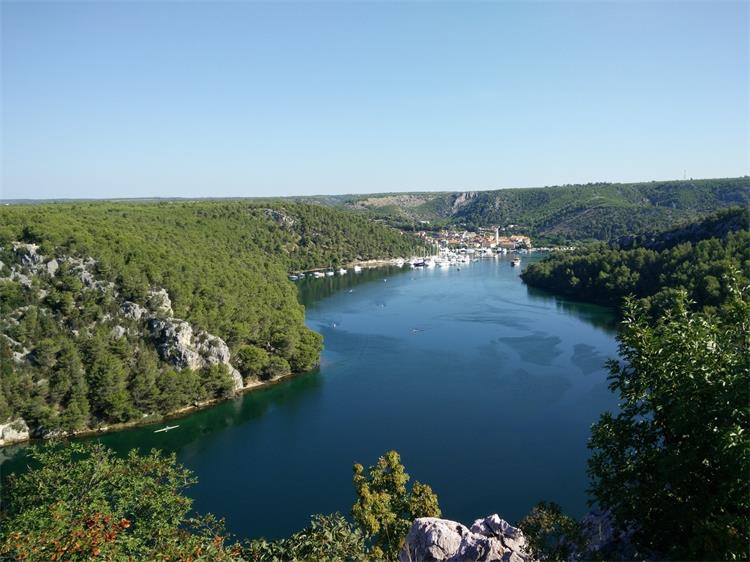 Slika /slike/Priopcenja/bay-2126324_1920 (1).jpg